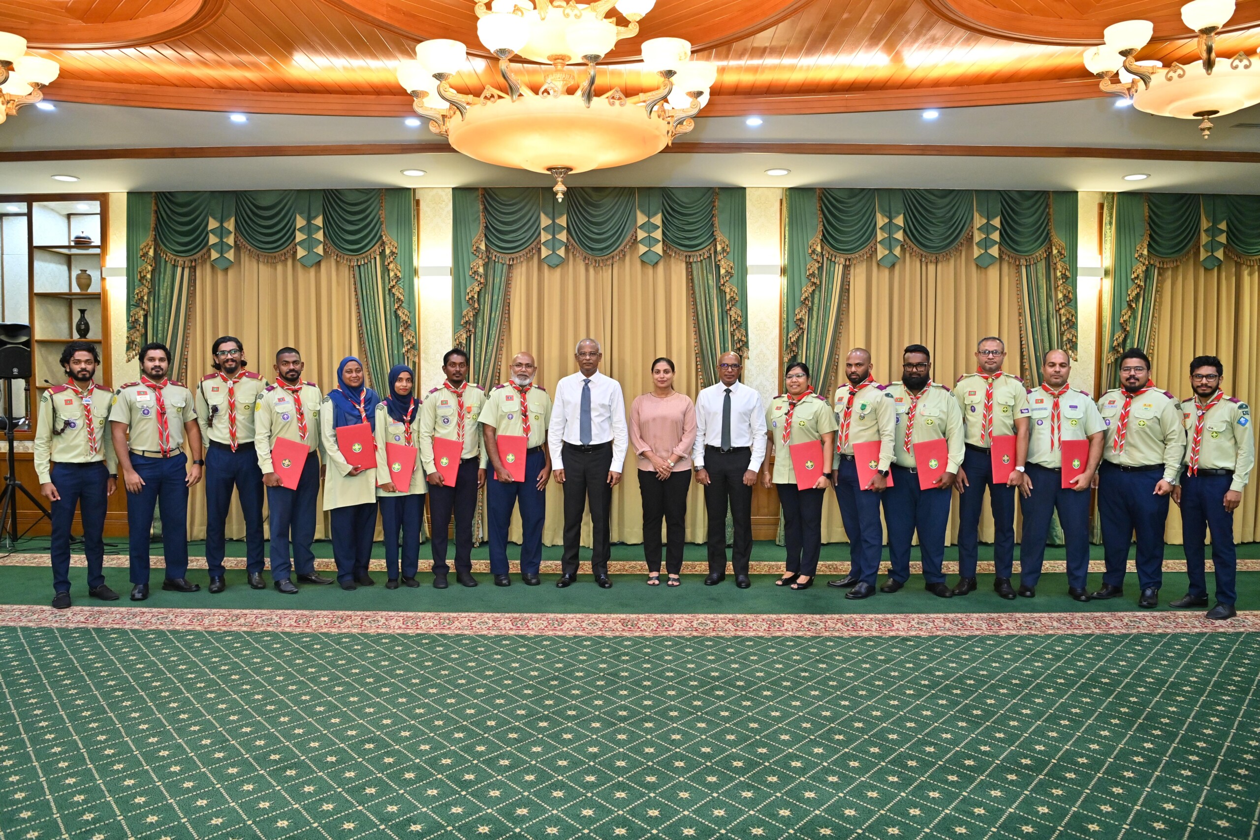 2E1B7663-63BE-4A9B-A9C5-513AE528E72D