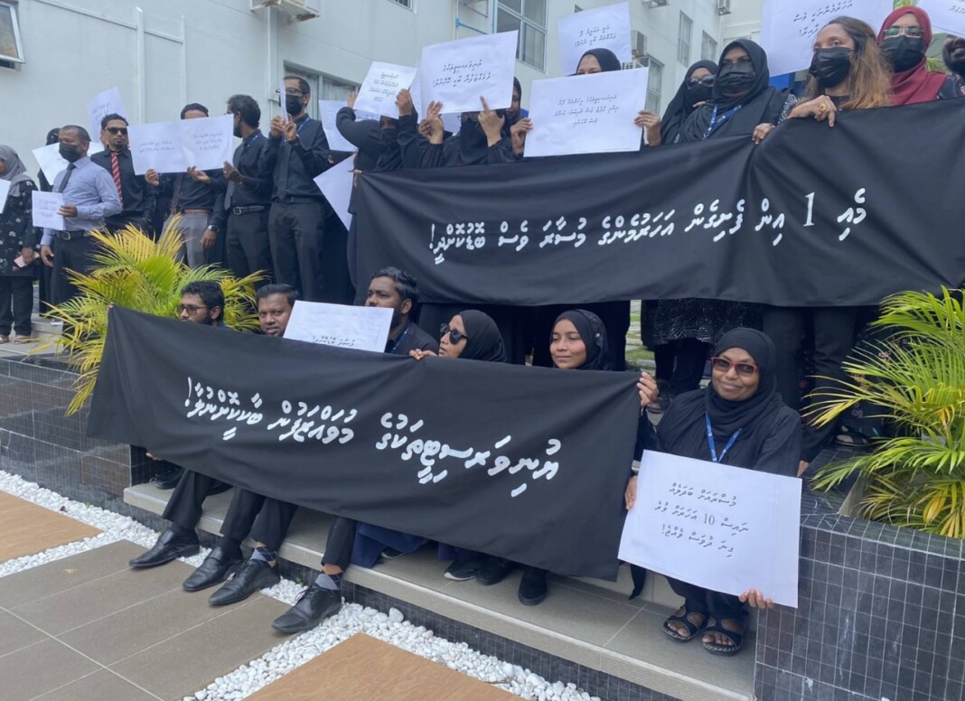 596C509D-5DB9-42A5-9696-5930C41E6F14