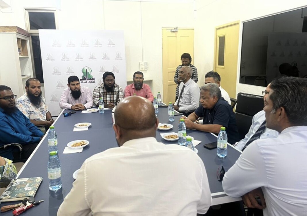 6BAD7B13-BF89-4C13-91A7-B81F6FFADDB2